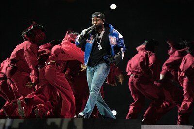 file-kendrick-lamar-performs-during-halftime-of-the-nfl-super-bowl-59-football-game-between-the-kans.jpeg