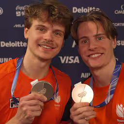 jens-van-t-wout-deelt-podium-met-broerduizend-keer-mooier-dan-goud.jpg