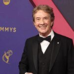 martin-short-en-los-emmy-2024.r_d.271-251.jpeg