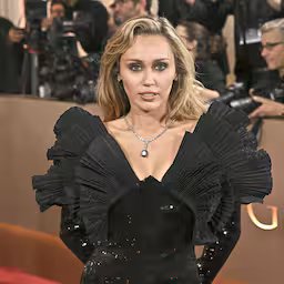 miley-cyrus-viert-twintigjarig-jubileum-hannah-montana-met-speciale-uitzending.jpg