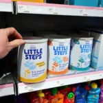 nederland-februari-2026-nestle-little-steps-zuigelingen-en-opvolgmelk-in-de-schappen-babyvoeding-van.webp