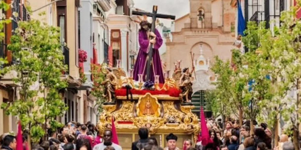patero-religion-calle_20260221202024-U07366136451oIG-1024x512@diario_abc.jpg