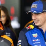 2026-03-14-11-46-16-shanghai-lando-norris-mclaren-en-max-verstappen-red-bull-racing-na-afloop-van-de.webp