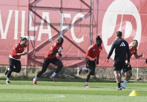 Entrenamiento-Sevilla-Previa-Barcelona-RzOUcimuXMgvSruHHbBmWzJ-1200x840@diario_abc.jpg