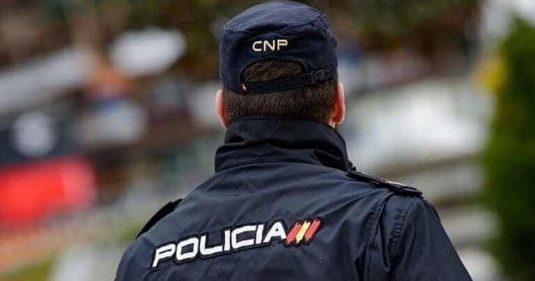 agente_policia_nacional-U24442410666klw-1200x630@diario_abc.jpg
