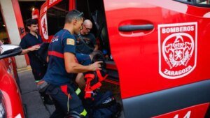 bomberos-de-zaragoza-en-una-imagen-de-archivo.jpeg