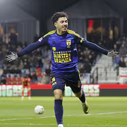 cambuur-wint-in-helmond-en-is-een-zege-verwijderd-van-officieuze-promotie.jpg