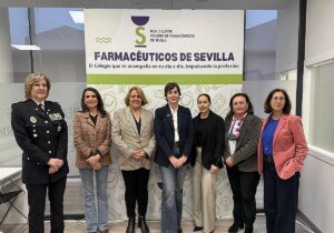 colegio-farmaceuticos-mujer-kMCF-U201062656416lpF-1200x840@diario_abc.jpg