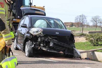 de-auto-raakte-zwaar-beschadigd.webp