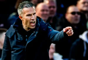 feyenoord-excelsior-seizoen-2025-2026-er-was-een-donderspeech-van-robin-van-persie-nodig-om-zijn-spe.webp