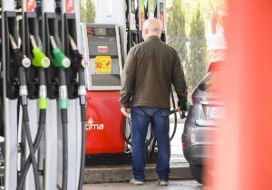 gasolinera_sinmarca-RUgAG5QRxO8J0IPVpQdhTUP-1200x840@diario_abc.jpg