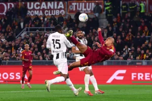 soccer-football-serie-a-as-roma-v-juventus-stadio-olimpico-rome-italy-march-1-2026-as-roma-s-donyell.webp