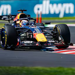 verstappen-worstelt-ook-in-derde-vrije-training-gp-japan-russell-snelste.jpg