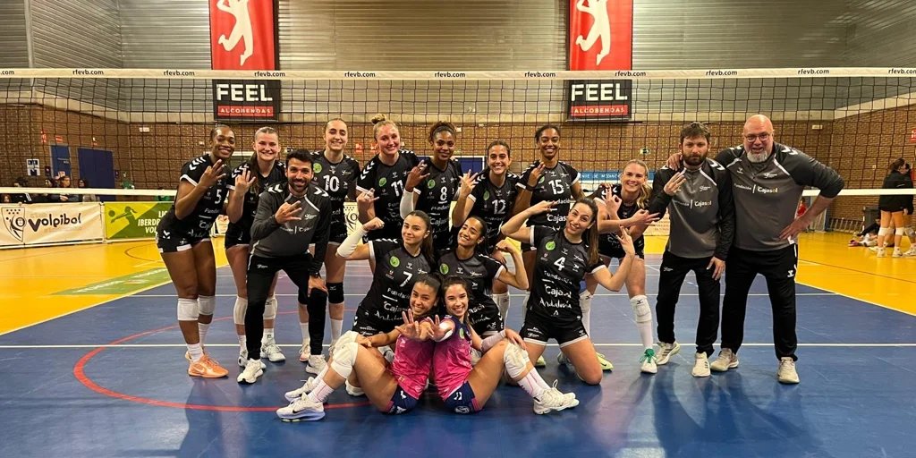 voleibol-alcobendas-cajasol-U05873135372rHJ-1024x512@diario_abc.JPG