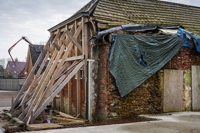 2026-03-10-10-15-50-t-zandt-aardbevingsschade-aan-het-monumentencluster-door-gaswinning-jilmer-postm.jpeg