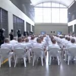 486-vermeende-bendeleden-luisteren-in-boeien-naar-proces-in-el-salvador.jpg