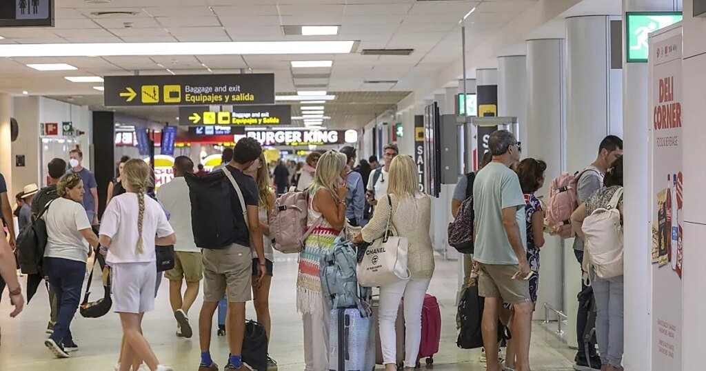 aeropuerto-sevilla-embarque-U00443681885khi-1200x630@diario_abc.jpg