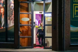 de-politie-doet-onderzoek-bij-het-casino.webp