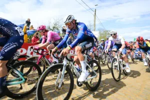 dutch-mathieu-van-der-poel-of-alpecin-premier-tech-pictured-in-action-on-the-oude-kwaremont-during-t.webp