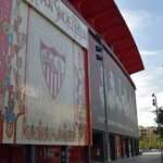 fachada-del-estadio-ramon-sanchez-pizjuan-sevilla.jpeg