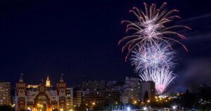 fuegos-artificiales-feria-abril-sevilla-directo-kiU-1200x630@diario_abc.jpg
