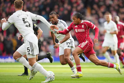 liverpool-s-rio-ngumoha-centre-right-in-action-during-the-english-premier-league-soccer-match-betwee.webp