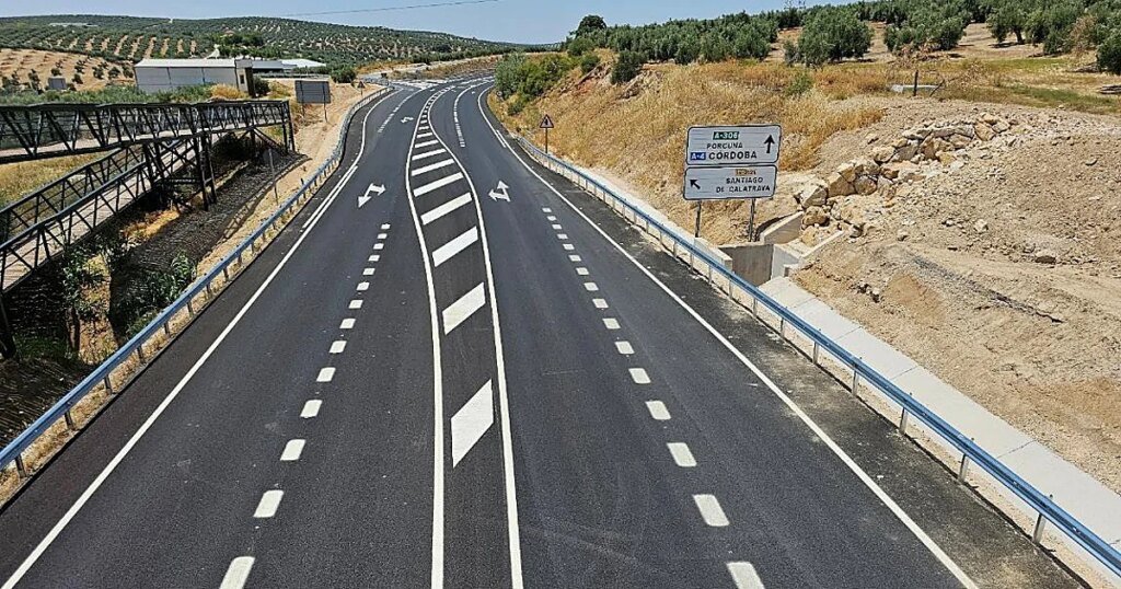 obras-torredonj-carpio-U86738437201Cgg-1200x630@diario_abc.jpeg