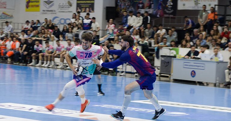 partido-ximenez-barca-U40365062310KJB-1200x630@diario_abc.jpg