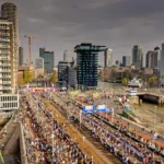 serie-afgekocht-adr-start-nn-marathon-rotterdam-bij-de-erasmusbrug-foto-bart-hoogveld.webp
