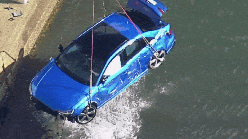 2df82d94d016b18a0f87d8c2c95a6e629cddc9ca26434cb0c8fac8b5f6fce582.gif