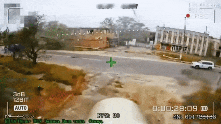 e9121e084a5ed034c3413e12c5f4ee570228fc747064b4b035e7ed54294cd6e9.gif