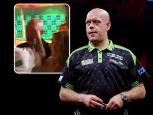 michael-van-gerwen-krijgt-een-klap.webp