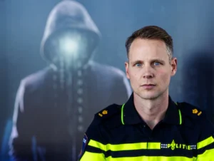 nlbeeld-driebergen-dg20260303-5312-politiechef-stan-duijf-hoofd-operaties-high-tech-crime-en-milieuc.webp