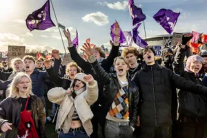 serie-afgekocht-nederland-amsterdam-5-februari-2022-protest-tegen-leenstelsel-de-landelijke-studente.webp