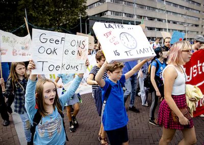 utrecht-scholieren-en-studenten-voeren-actie-tijdens-de-wereldwijde-klimaatstaking-van-fridays-for-f.webp