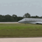 ce621081ec464b00b6cb551752b5307954bece2c-16x9-x0y0w400h225.gif