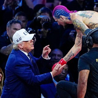 donald-trump-met-ufc-vechter-sean-o-malley-tijdens-het-ufc-evenement.jpeg