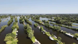dronebeelden-boven-scheendijk.webp