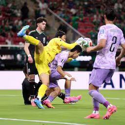 gastland-mexico-zeker-van-knock-outfase-wk-na-blunder-zuid-koreaanse-keeper.jpg