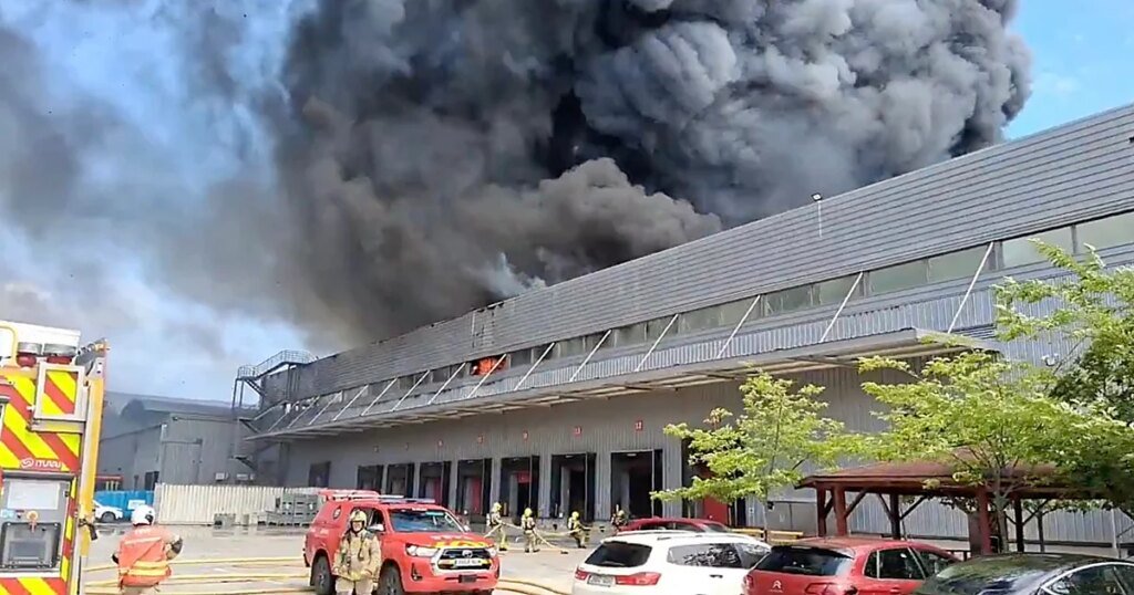 incendio-honda-U77838384038CPh-1200x630@diario_abc.jpg