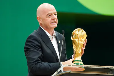 jun-1-2026-dallas-texas-usa-fifa-president-gianni-infantino-holds-the-world-cup-trophy-while-he-spea.webp