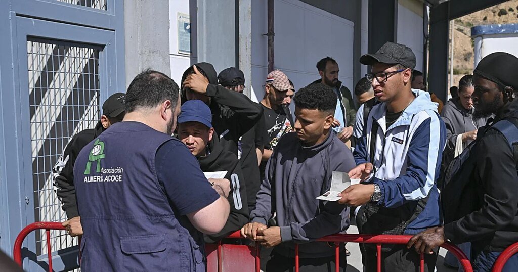 llegada-inmigrantes-alemria-U84175485322QJH-1200x630@diario_abc.jpg