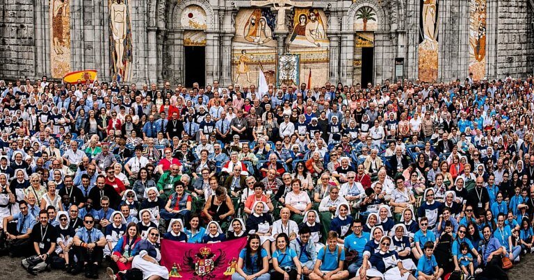 lourdes-U44304352121oUz-1200x630@diario_abc.jpg