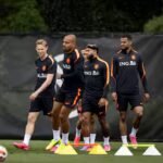 malen-memphis-of-brobbey-wat-is-jouw-opstelling-voor-nederland-japan.jpg