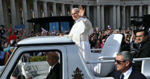 papamovil-kFzG-U3045958179pmD-1200x630@diario_abc.jpg