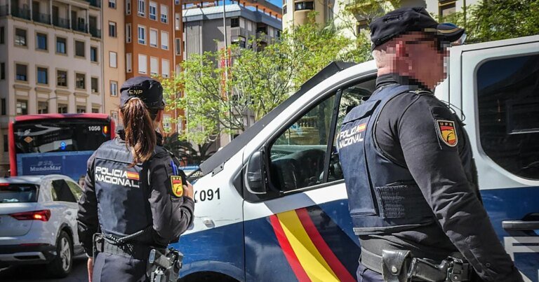 policia-nacional-furgon-U87485422326OTa-1200x630@diario_abc.jpg