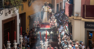 procesion-senor-cena-U71526387315pqj-1200x630@diario_abc.png