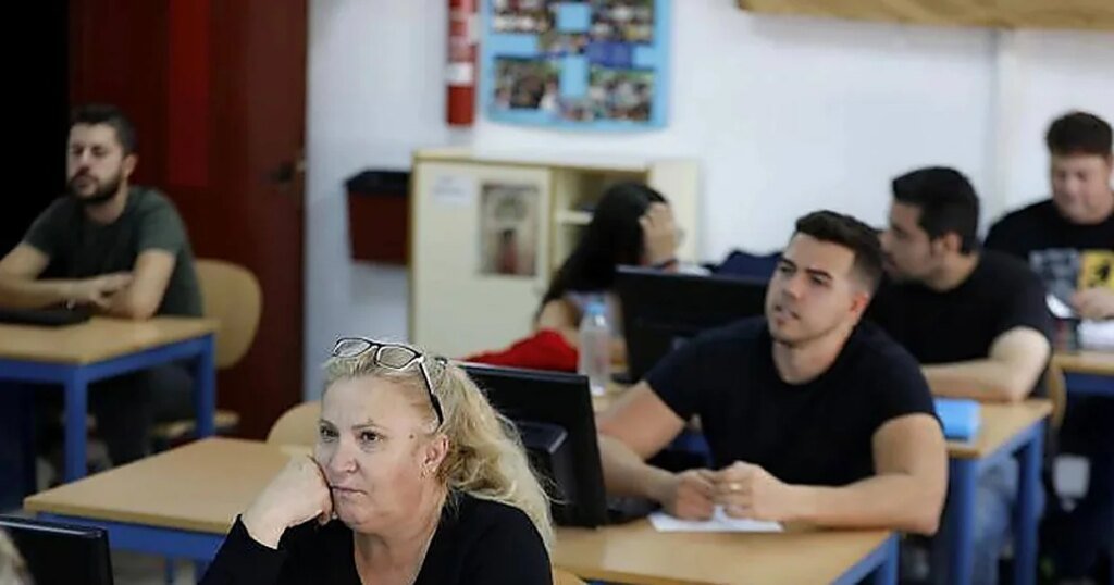 sevilla-andalucia-eso-U18883108873OQZ-1200x630@diario_abc.jpg
