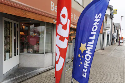 the-bakery-in-zingem-kruisem-where-a-group-of-players-won-the-euromillions-lottery-sunday-01-februar.webp