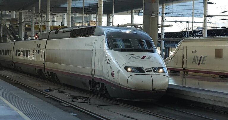 trenes-krhE-1200x630@diario_abc.jpg